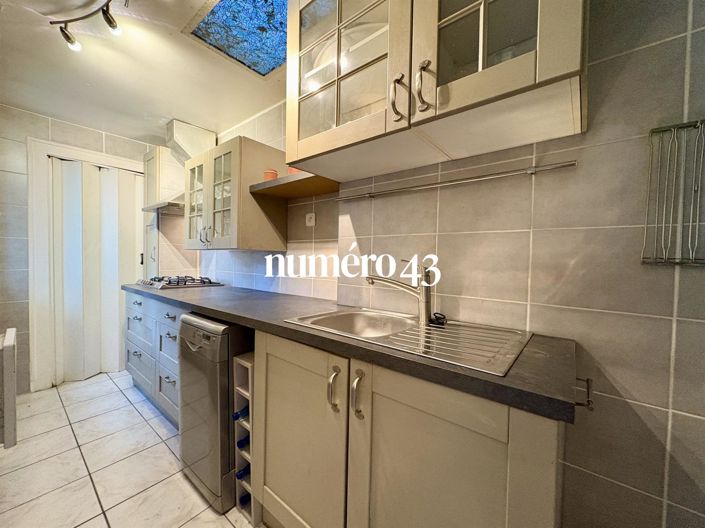 Image No.4-1 Bed House for sale