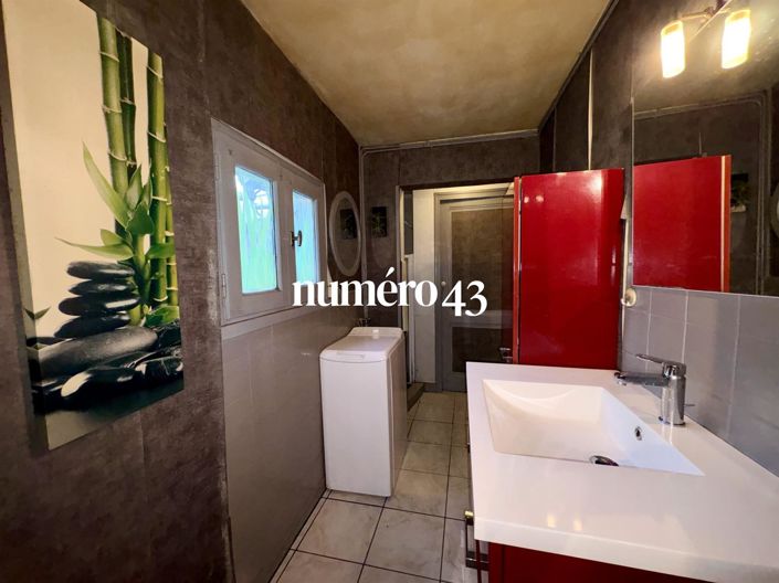 Image No.6-1 Bed House for sale