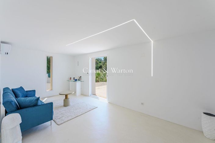 Image No.9-Propriété de 4 chambres à vendre à Fréjus