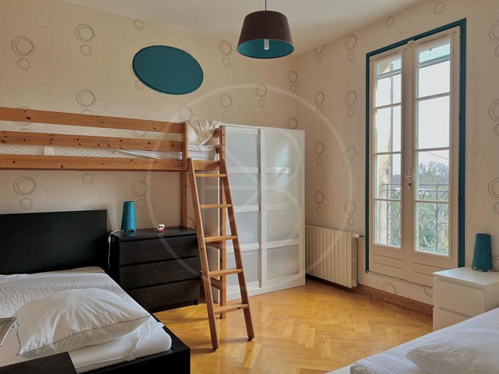 Image No.11-5 Bed House for sale