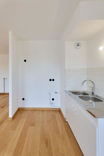 Image No.7-2 Bed Apartment for sale