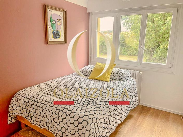 Image No.13-2 Bed Apartment for sale