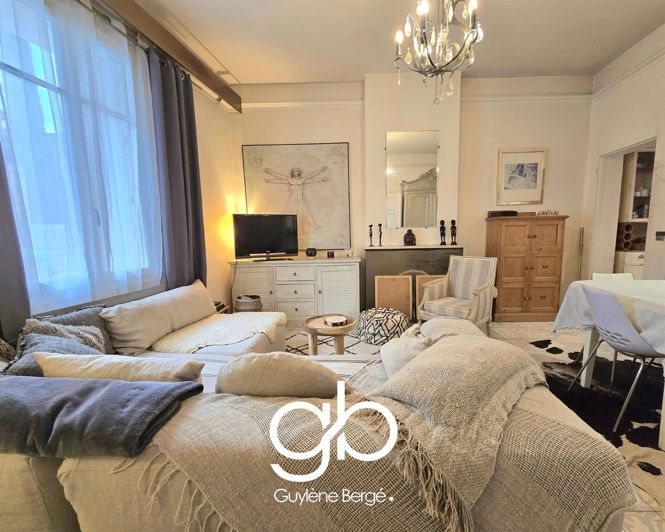 Image No.2-4 Bed House for sale