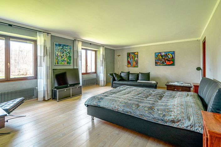 Image No.12-6 Bed House for sale