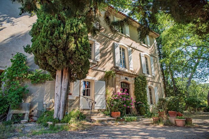 Image No.2-8 Bed House for sale