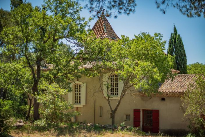 Image No.5-8 Bed House for sale