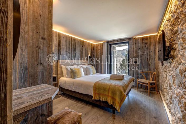 Image No.10-6 Bed House for sale