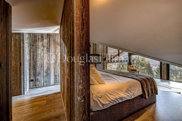 Image No.14-6 Bed House for sale