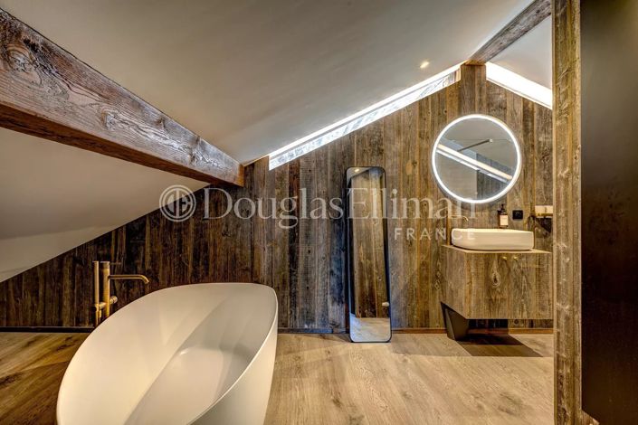 Image No.15-6 Bed House for sale