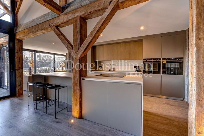 Image No.9-6 Bed House for sale