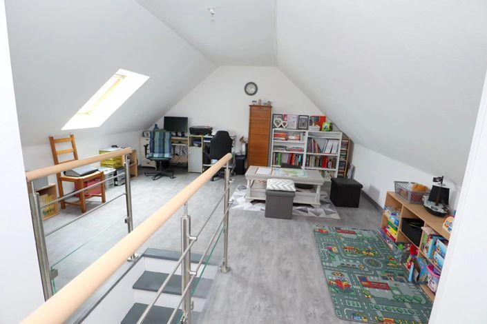 Image No.8-4 Bed House for sale