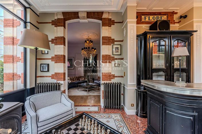 Image No.7-7 Bed House for sale