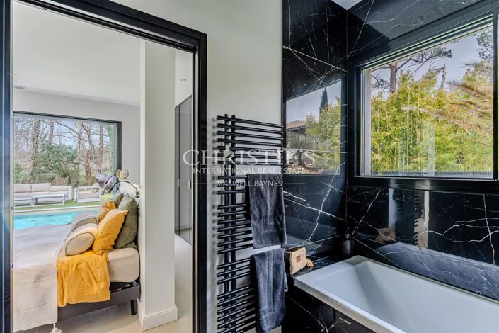 Image No.13-4 Bed House for sale