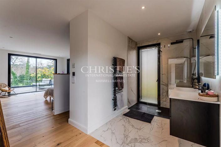 Image No.14-4 Bed House for sale