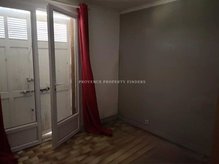 Image No.17-3 Bed House for sale