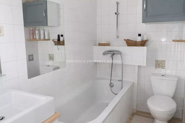 Image No.21-3 Bed House for sale