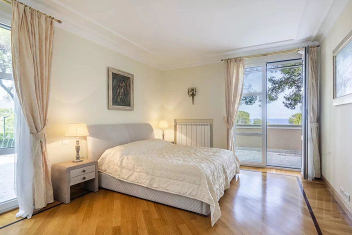 Image No.13-10 Bed House for sale