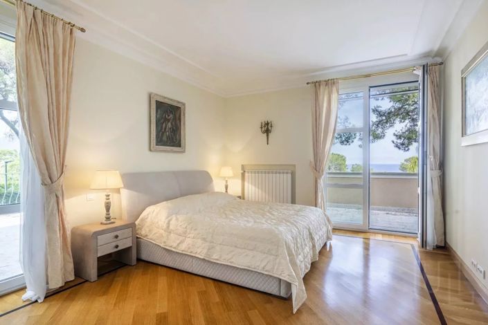 Image No.13-10 Bed House for sale