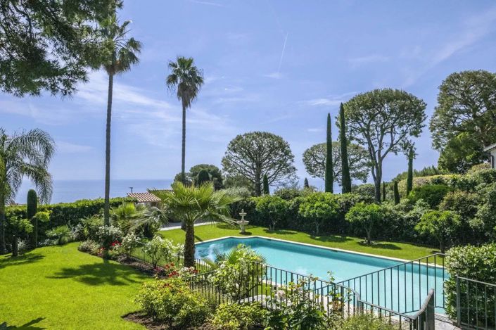 Image No.3-10 Bed House for sale