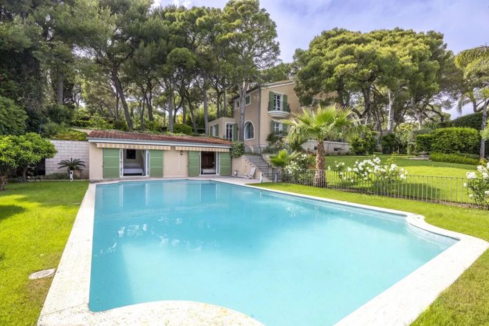 Image No.5-10 Bed House for sale