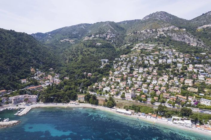 Image No.8-7 Bed House for sale