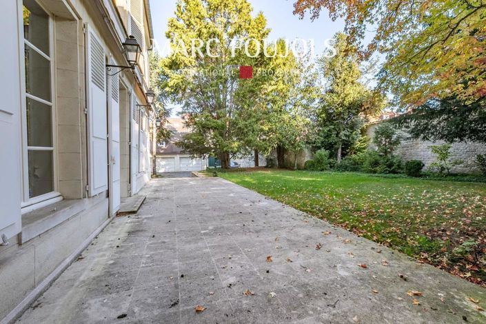 Image No.6-7 Bed House for sale