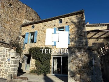 1 - Les Vans, Maison