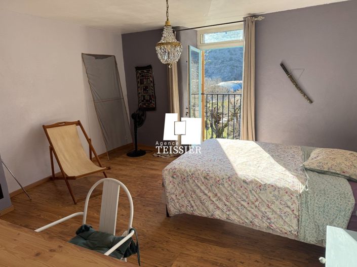 Image No.22-4 Bed House for sale