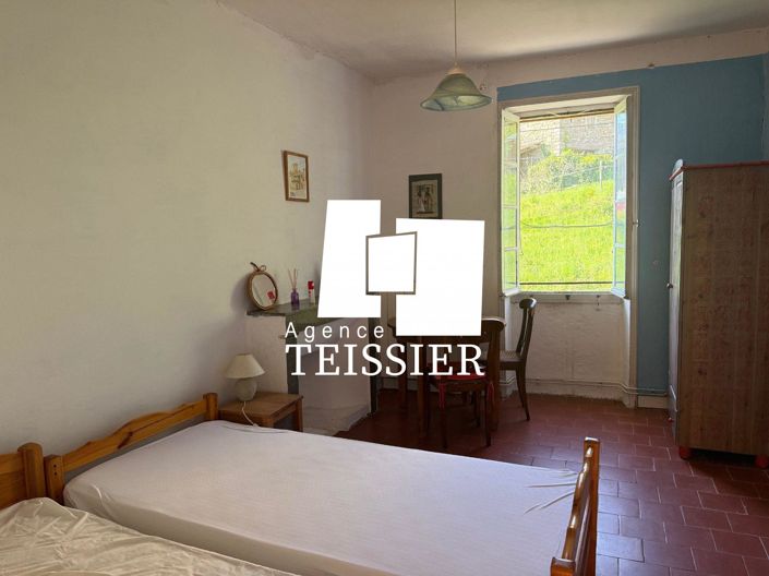 Image No.23-6 Bed House for sale