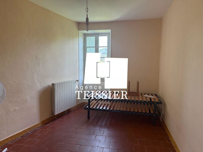 Image No.26-6 Bed House for sale