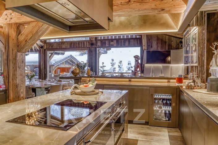 Image No.4-10 Bed Property for sale