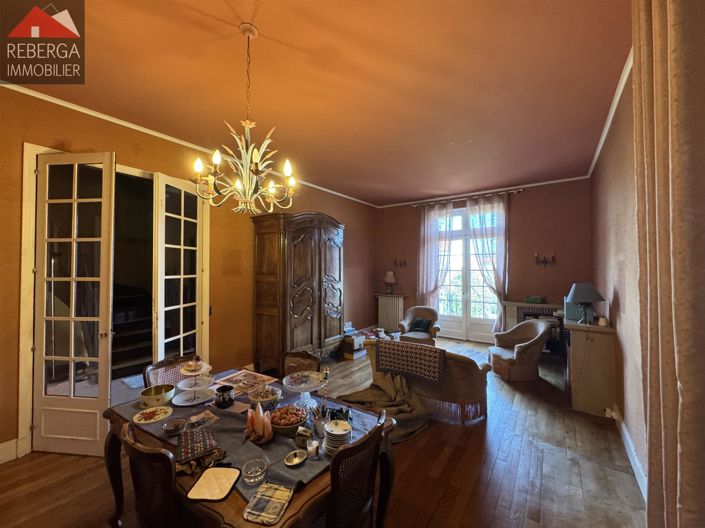 Image No.10-3 Bed House for sale