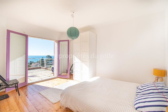 Image No.10-3 Bed House for sale