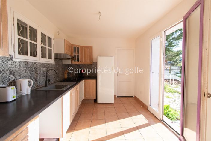 Image No.7-3 Bed House for sale