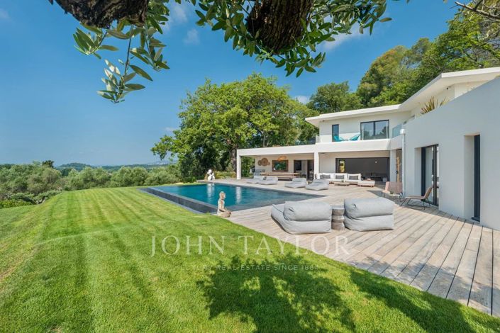 Image No.2-5 Bed House for sale