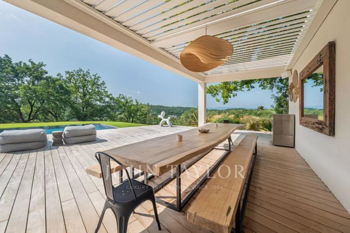 Image No.5-5 Bed House for sale