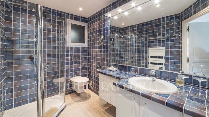 Image No.16-7 Bed House for sale