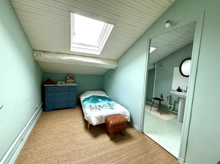 Image No.13-6 Bed House for sale