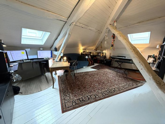 Image No.15-6 Bed House for sale