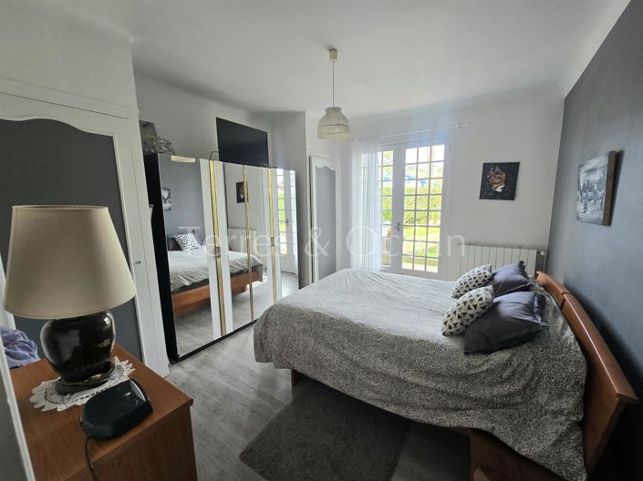 Image No.9-3 Bed House for sale