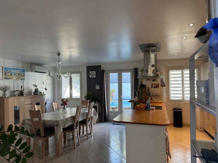 Image No.3-4 Bed House for sale