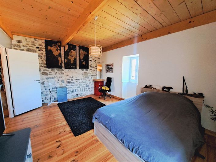 Image No.10-4 Bed House for sale