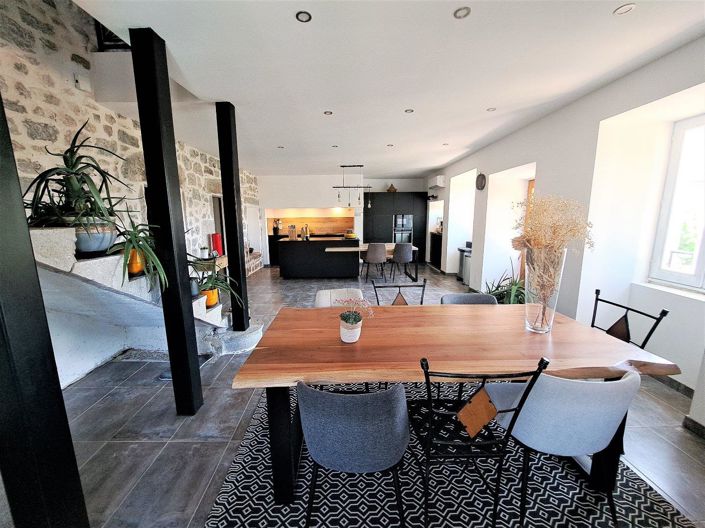 Image No.3-4 Bed House for sale