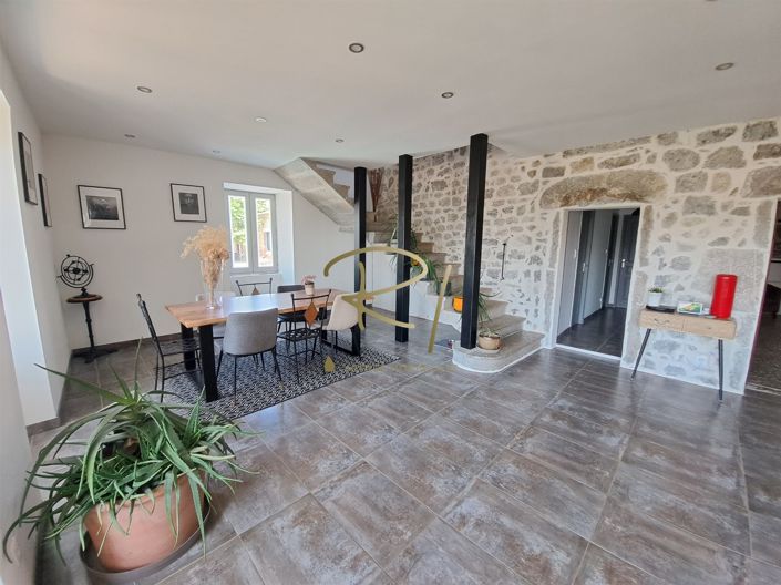 Image No.5-4 Bed House for sale