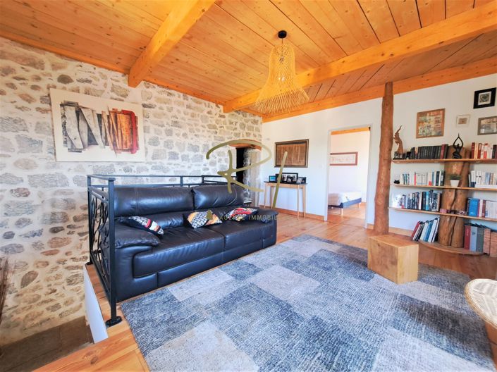Image No.8-4 Bed House for sale