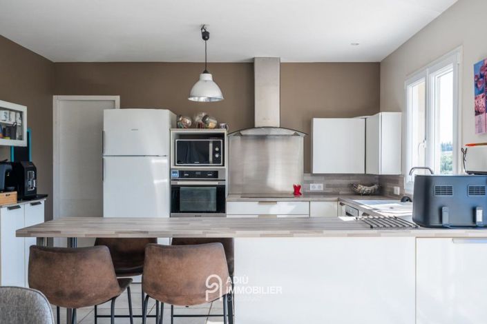 Image No.10-4 Bed House for sale