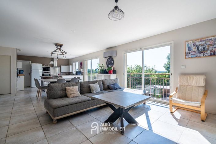 Image No.3-4 Bed House for sale