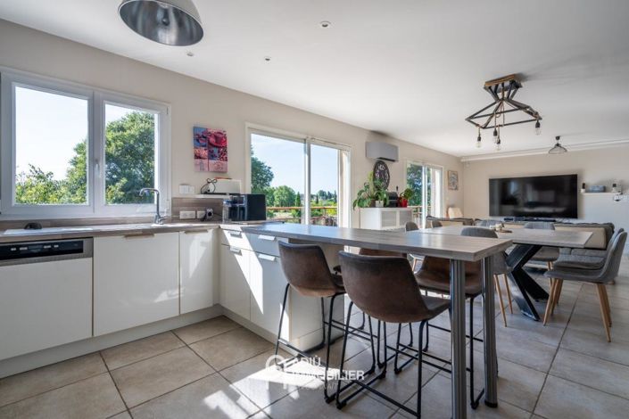 Image No.9-4 Bed House for sale