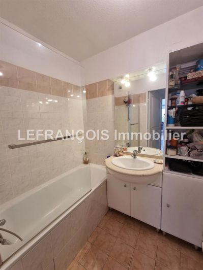 Image No.8-2 Bed Apartment for sale