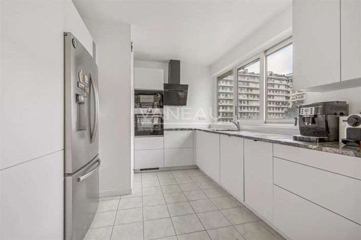 Image No.10-4 Bed Apartment for sale